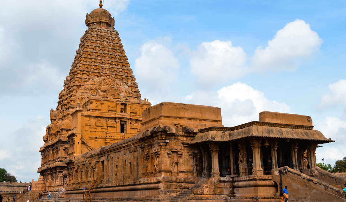 Best Of Tamil Nadu And Karnataka Tour 9N/10D Domestic Customized Tour Package With Optional Flight